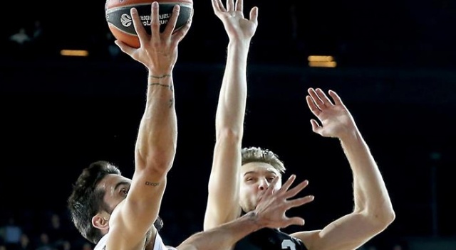 Darüşşafaka Tekfen 18. yenilgisini aldı Darüşşafaka Tekfen 18. yenilgisini aldı