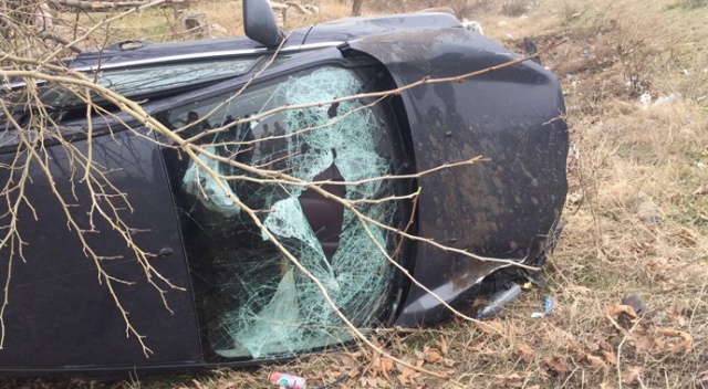 Denizli’de trafik kazası: 3 yaralı Denizli’de trafik kazası: 3 yaralı