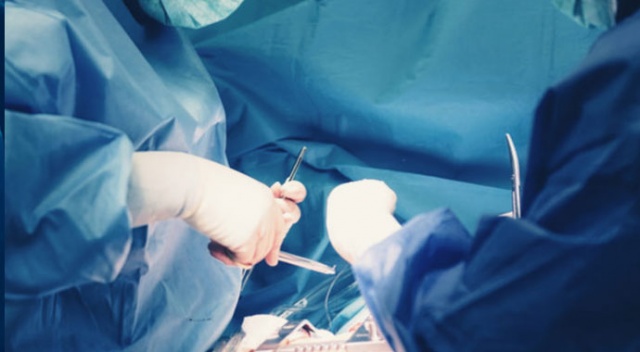 Doktor ve sekreterinin kirli işbirliği Doktor ve sekreterinin kirli işbirliği