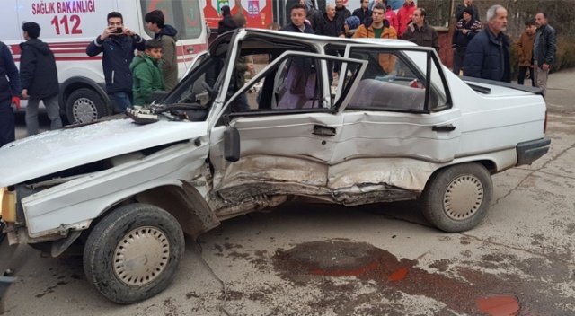 Elbistan'da trafik kazası: 4 yaralı Elbistan'da trafik kazası: 4 yaralı