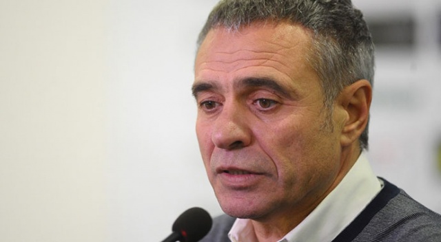 Ersun Yanal: “Şampiyon gibi oynayan bir ekip olacağız” Ersun Yanal: “Şampiyon gibi oynayan bir ekip olacağız”