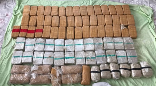 Evin banyosunda 45 kilo eroin ele geçirildi Evin banyosunda 45 kilo eroin ele geçirildi