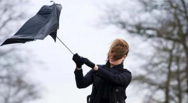 Gece saatlerinden itibaren etkili olacak! Saatte 90 km hıza çıkacak Gece saatlerinden itibaren etkili olacak! Saatte 90 km hıza çıkacak