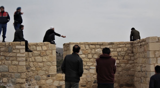 Harput kalesinde intihar girişimi 3 saatte sona erdi Harput kalesinde intihar girişimi 3 saatte sona erdi