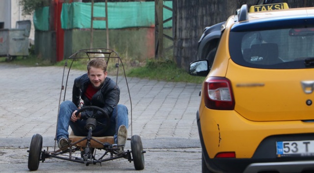 İnşaat demirinden ATV yaptı