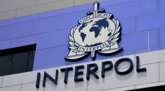 Interpol'ün kırmızı bültenle aradığı kişi Kayseri'de yakalandı Interpol'ün kırmızı bültenle aradığı kişi Kayseri'de yakalandı