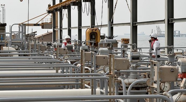 İran Petrol Bakanı Zengene: Avrupa&#039;dan sadece Türkiye İran&#039;dan petrol alıyor