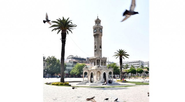 İzmir saat kulesi yenileniyor İzmir saat kulesi yenileniyor