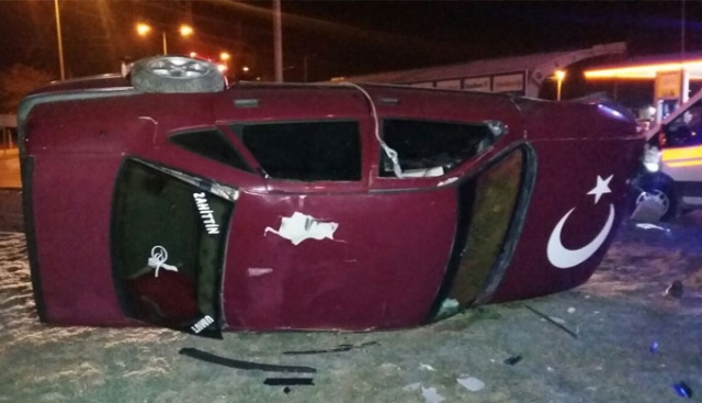 Kahramanmaraş'ta otomobil takla attı: 1 ölü, 1 yaralı Kahramanmaraş'ta otomobil takla attı: 1 ölü, 1 yaralı