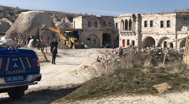 Kapadokya'da bugün 7 kaçak yapı daha yıkıldı Kapadokya'da bugün 7 kaçak yapı daha yıkıldı