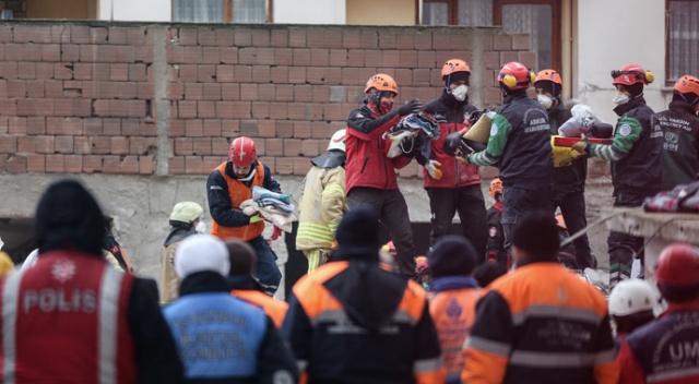 Kartal'da çöken binada ölenlerin sayısı 10'ya yükseldi Kartal'da çöken binada ölenlerin sayısı 10'ya yükseldi