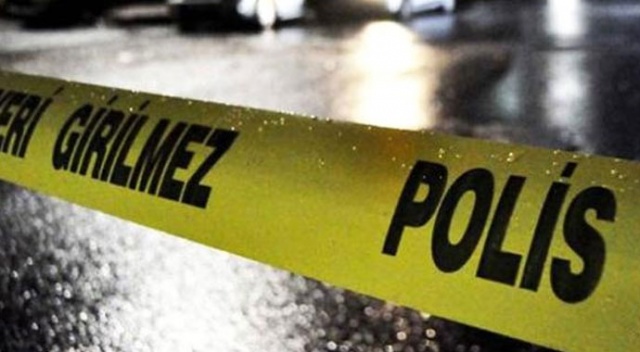 Manisa'da biri kadın iki kişi otomobil içerisinde silahla vurulmuş halde bulundu