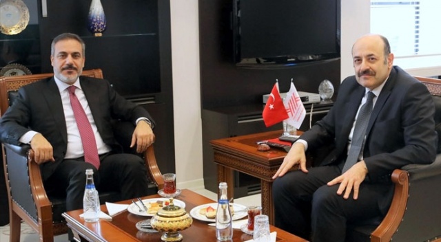 MİT Başkanı Hakan Fidan’dan YÖK’te konferans MİT Başkanı Hakan Fidan’dan YÖK’te konferans
