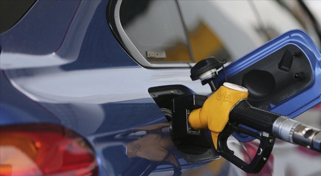 Motorin ve benzine zam Motorin ve benzine zam