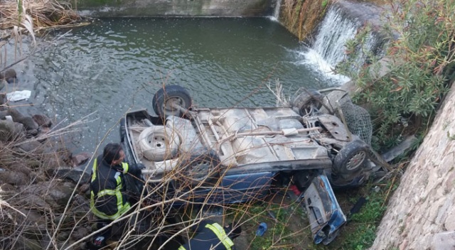 Otomobil dereye uçtu: 1 yaralı