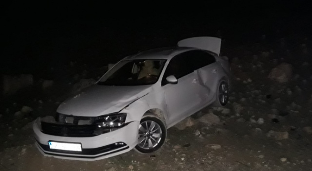 Otomobil şarampole devrildi: 1 yaralı Otomobil şarampole devrildi: 1 yaralı