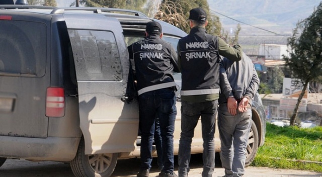 Şırnak'ta torbacılara şafak operasyonu: 6 tutuklama Şırnak'ta torbacılara şafak operasyonu: 6 tutuklama