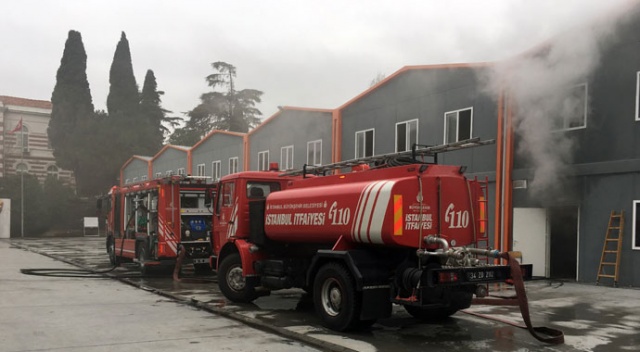 Şişli Endüstri Meslek Lisesi bahçesinde yangın