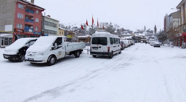 Sivas&#039;ta kar yağışı etkili oldu