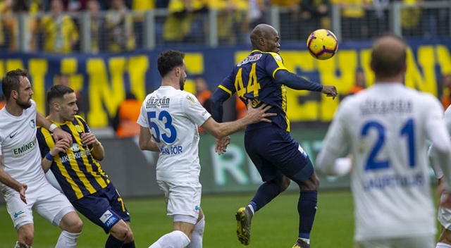 Süper Lig'de son dakikalar nefes kesti Süper Lig'de son dakikalar nefes kesti