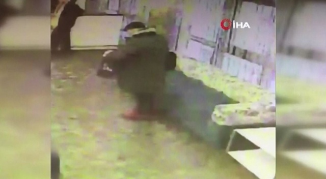 Taksim'de hırsız güvenlik kameralarından kaçamadı