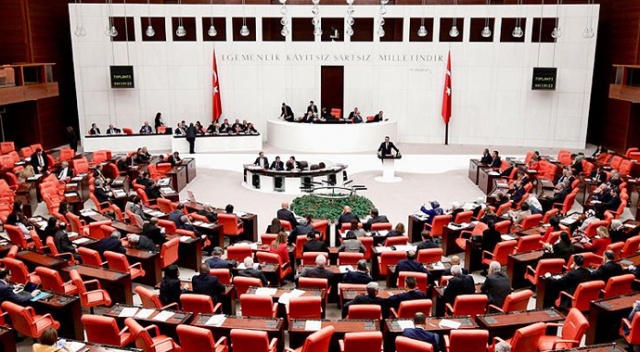 TBMM&#039;ye &#039;Meclis kürsüsüne vatandaş çıkarılsın&#039; önerisi