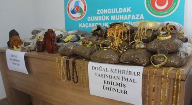 Tır dorsesinde 646 bin 945 TL&#039;lik kehribar taşı ele geçirildi