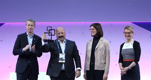 Turkcell Global Mobil Ödülleri’nde ‘Kadın İçin Teknoloji’ kategorisinde ödül aldı Turkcell Global Mobil Ödülleri’nde ‘Kadın İçin Teknoloji’ kategorisinde ödül aldı