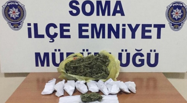 Üzerinde 300 gram esrarla yakalandı Üzerinde 300 gram esrarla yakalandı