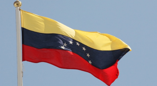 Venezuela Donanmasından yardım gemisine tehdit: &quot;Girerseniz saldırırız”