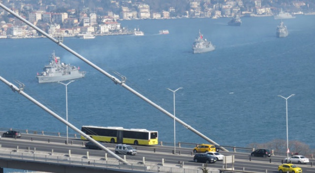 &#039;Mavi Vatan 2019 Tatbikatı&#039;nı tamamlayan gemiler İstanbul Boğazı&#039;ndan geçti