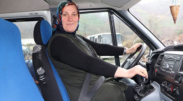 6 çocuk annesi kadın ödüllü bir servis şoförü