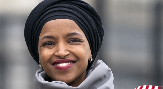 ABD Kongresi&#039;nin Somalili ilk Müslüman temsilcisi İlhan Omar’a linç kampanyası