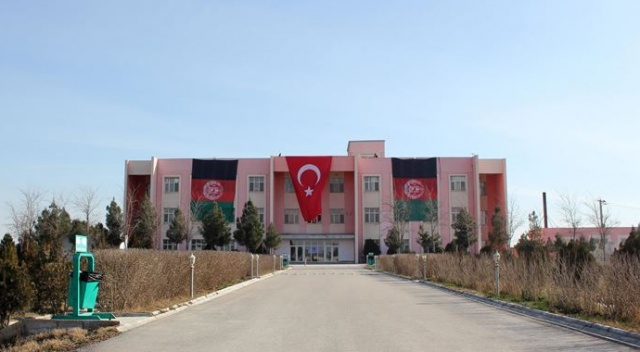 Afganistan'da FETÖ'ye ait bir okul daha TMV'ye devrediliyor Afganistan'da FETÖ'ye ait bir okul daha TMV'ye devrediliyor