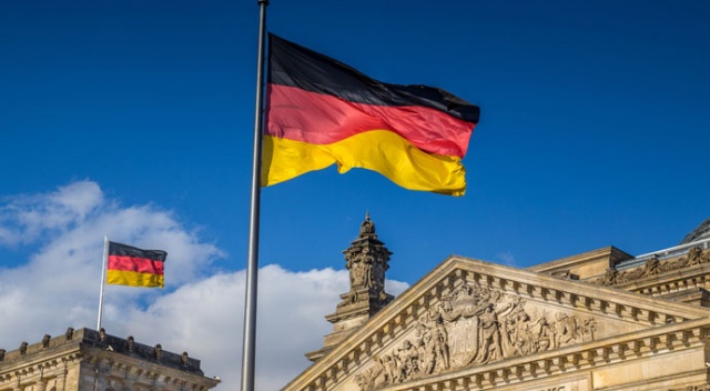 Almanya, Suudi Arabistan'a silah ambargosunu 6 ay daha uzattı Almanya, Suudi Arabistan'a silah ambargosunu 6 ay daha uzattı