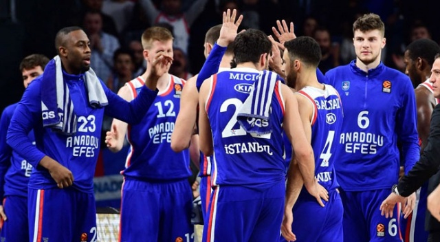 Anadolu Efes play-off aşkına sahada Anadolu Efes play-off aşkına sahada