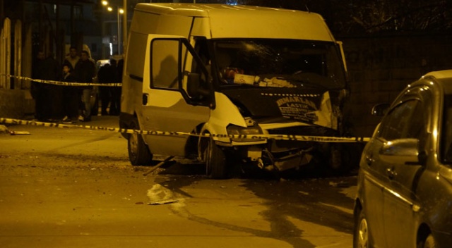 Babasına kızdı trafikte terör estirdi Babasına kızdı trafikte terör estirdi