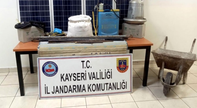 Bağ evi hırsızları yakalandı