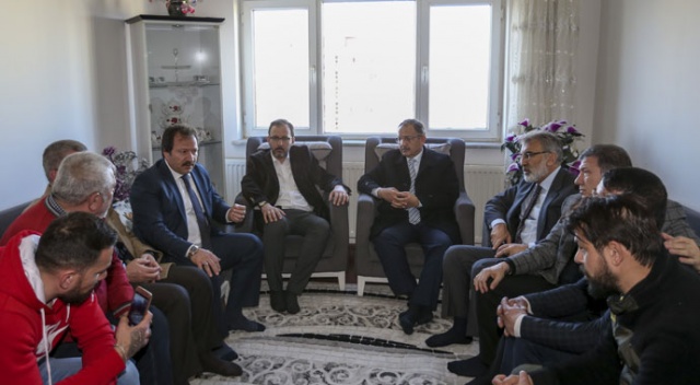 Bakan Kasapoğlu’ndan taziye ziyareti Bakan Kasapoğlu’ndan taziye ziyareti