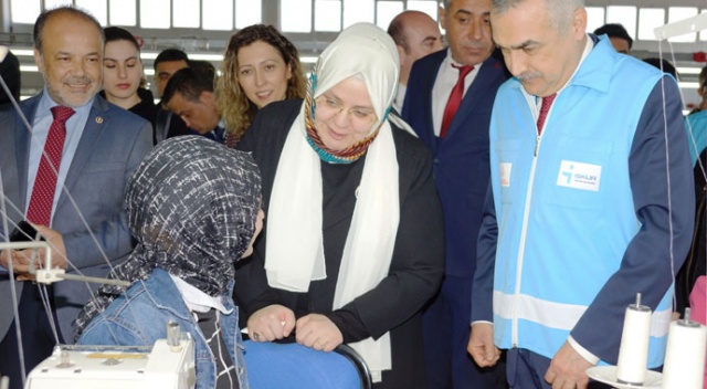 Bakan Selçuk: 'Kadınların iş gücüne ilave katılım oranında Avrupa’da birinci sıradayız' Bakan Selçuk: 'Kadınların iş gücüne ilave katılım oranında Avrupa’da birinci sıradayız'