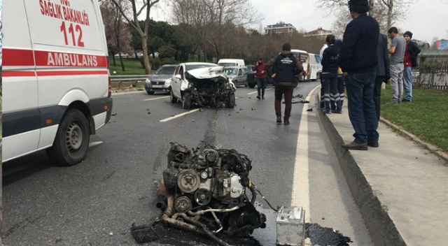 Bariyerlere çarpan otomobilin motoru ayrıldı Bariyerlere çarpan otomobilin motoru ayrıldı