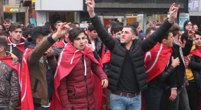 Bayburt'ta MHP uzun bir aradan sonra zaferini kutladı