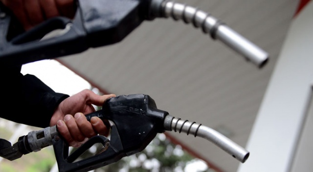 Benzine zam geldi