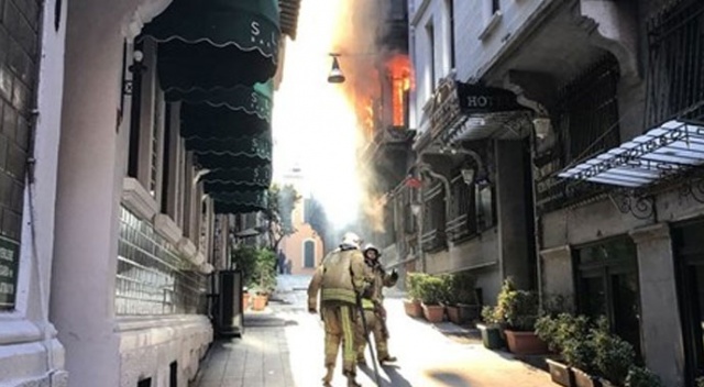 Beyoğlu&#039;nda 4 kişinin öldüğü yangınla ilgili 1 kişi gözaltına alındı