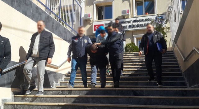 Beyoğlu'nda kuyumcu kuryesinin gasp oyununu polis bozdu Beyoğlu'nda kuyumcu kuryesinin gasp oyununu polis bozdu