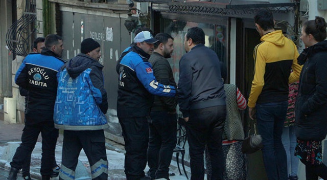 Beyoğlu&#039;nda otelde yangın paniği