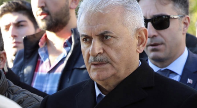 Binali Yıldırım, cenaze törenine katıldı Binali Yıldırım, cenaze törenine katıldı