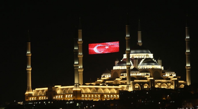 Çamlıca Camii dualarla açıldı Çamlıca Camii dualarla açıldı