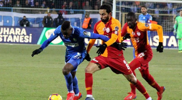 Galatasaray, zirve yarışında yara aldı! Galatasaray, zirve yarışında yara aldı!
