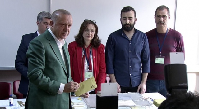 Cumhurbaşkanı Erdoğan oyunu kullandı